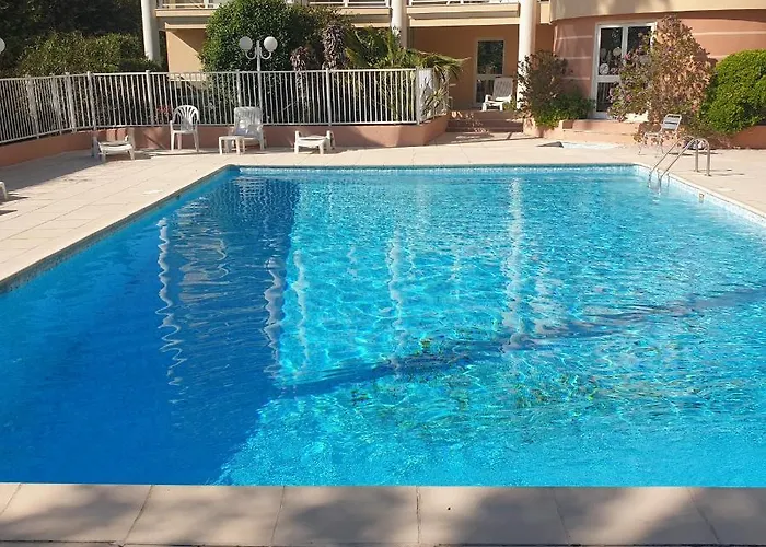 Luxurious Sea View Apartment Cannes Vieux Cannet
